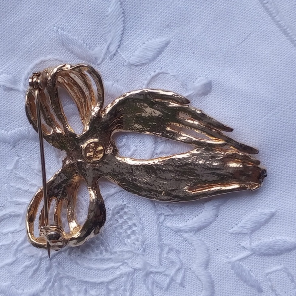 Vintage Angel Braided Rope Texture Gold Brooch - Picture 3 of 7